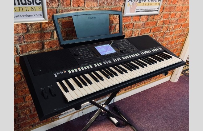 Used Yamaha PSR-S750 Keyboard - Image 3